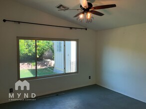 8956 E Hillview St in Mesa, AZ - Building Photo - Building Photo