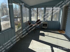 609 Edgewood Ave in Hendersonville, NC - Building Photo - Building Photo