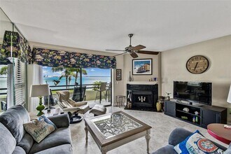 127 1st St E in Tierra Verde, FL - Building Photo - Building Photo