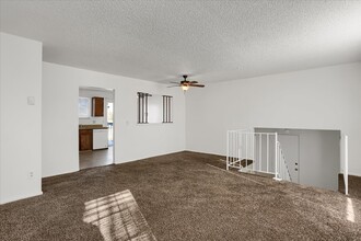 16651 E Arizona Pl in Aurora, CO - Building Photo - Building Photo