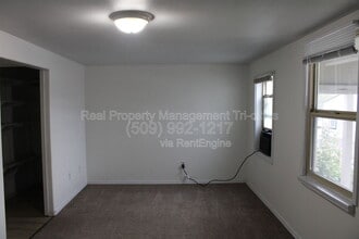 508 9th St in Benton City, WA - Foto de edificio - Building Photo