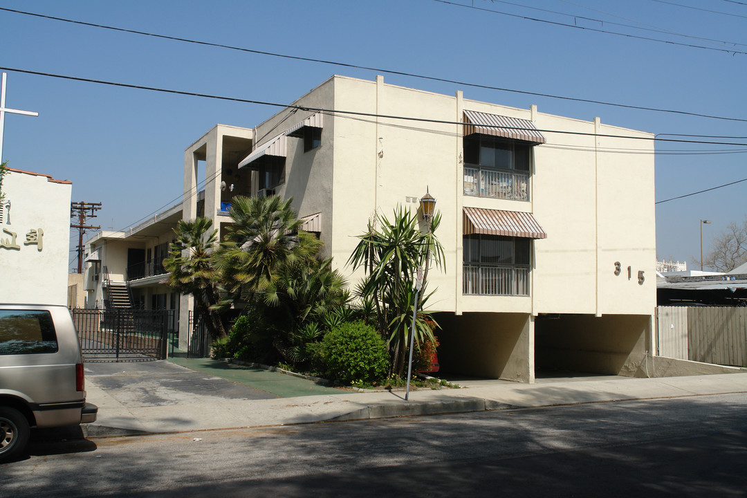 315 W Palmer Ave in Glendale, CA - Foto de edificio