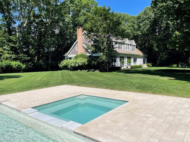 147 Wainscott Harbor Rd in Sagaponack, NY - Building Photo - Building Photo