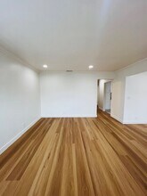 574 2nd St in Hermosa Beach, CA - Foto de edificio - Building Photo