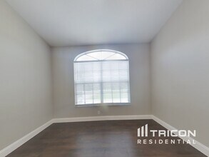 3598 N Biscayne Dr in North Port, FL - Building Photo - Building Photo