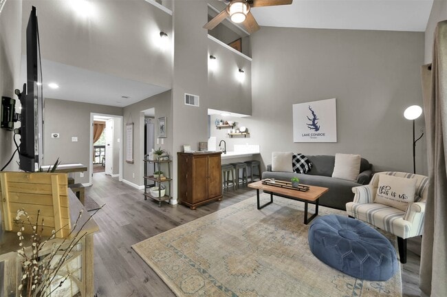 property at 3900 Aspen Dr