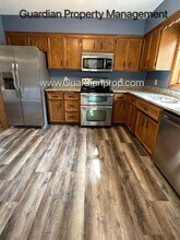 10634 Lee Dr in Eden Prairie, MN - Building Photo - Building Photo