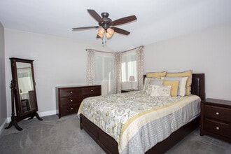 5315 Maryland ave in La Mesa, CA - Foto de edificio - Building Photo
