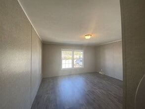 4 Autumn Ct in Manchester Township, NJ - Building Photo - Building Photo