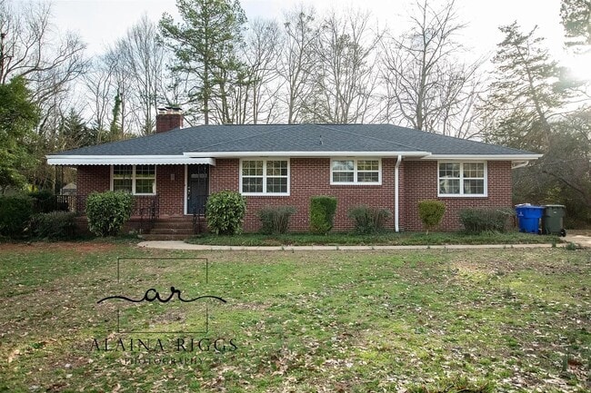 126 Vanderbilt Cir in Greenville, SC - Building Photo - Building Photo