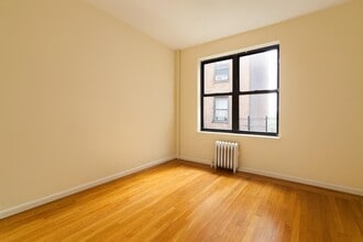 536 Fort Washington Ave in New York, NY - Building Photo - Building Photo