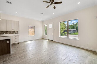 5105 Malmedy Rd-Unit -A in Houston, TX - Building Photo - Building Photo