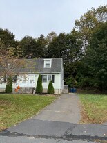 41 Guy Pl, Unit 41 in West Springfield, MA - Building Photo