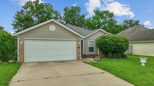 905 SW Arrowhead Dr in Bentonville, AR - Building Photo - Building Photo