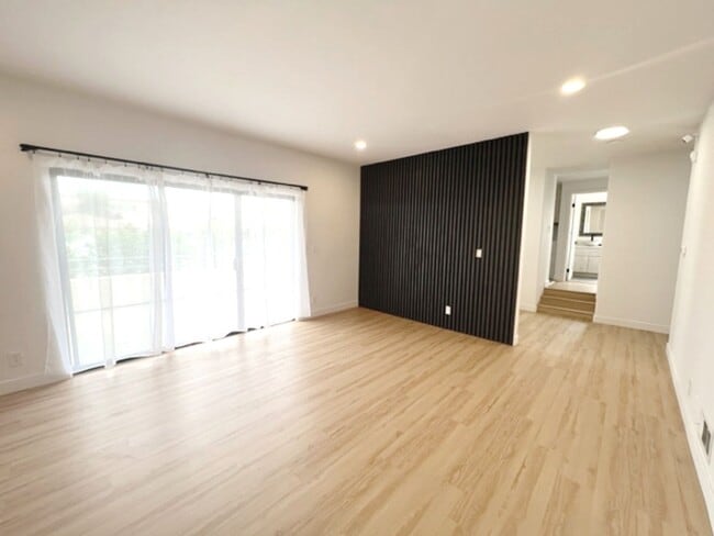1703 Rindge Ln in Redondo Beach, CA - Building Photo - Building Photo