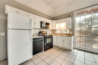3001 Hilltop Rd in Granbury, TX - Building Photo - Building Photo