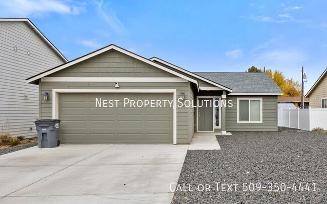 property at 322 W 6th St