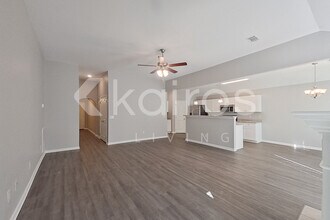 94 Robin Hood Ct in Elmore, AL - Building Photo - Building Photo