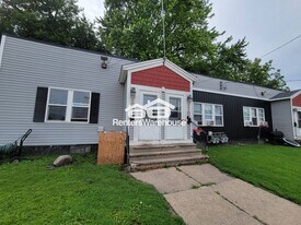 403 N Dewey St in Fairmont, MN - Building Photo