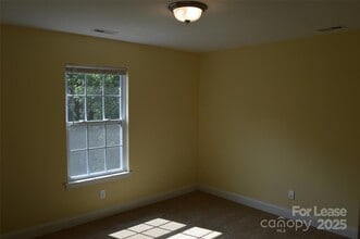 132 Springfield Rd in Statesville, NC - Building Photo - Building Photo