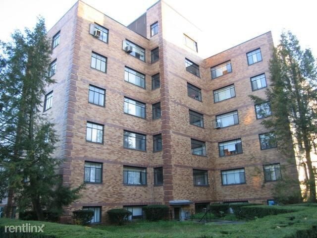 276 Massachusetts Ave-Unit -Apt 101 in Arlington, MA - Building Photo