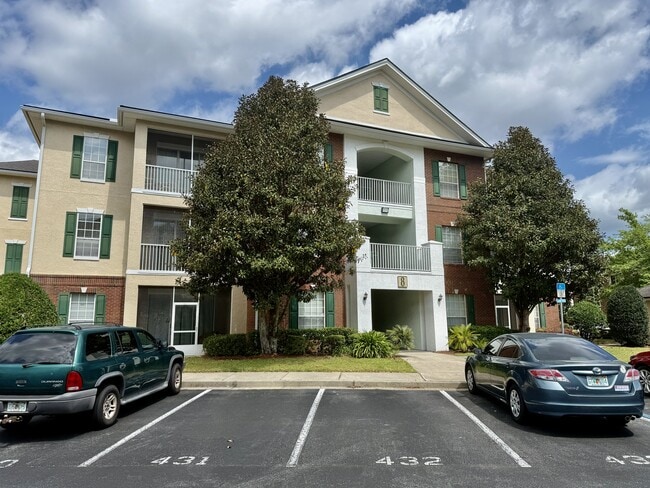 property at 785 Oakleaf Plantation Pkwy