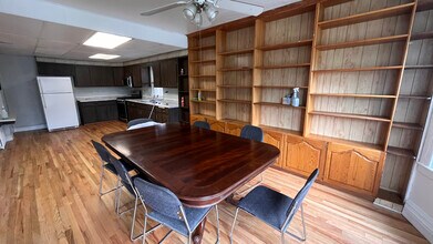 5859 Hobart St, Unit 2 in Pittsburgh, PA - Foto de edificio - Building Photo