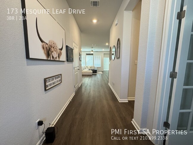 173 Mesquite Leaf Dr in Buda, TX - Foto de edificio - Building Photo