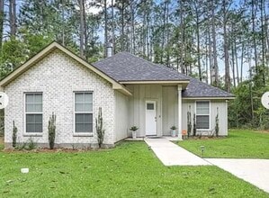62049 Choctaw Dr in Lacombe, LA - Building Photo - Building Photo
