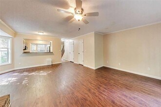 5196 Laurel Bridge Ct SE in Smyrna, GA - Building Photo - Building Photo