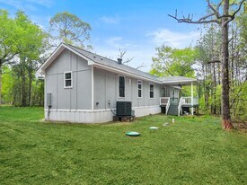 17411 Rolling Hill Ln in Waller, TX - Building Photo