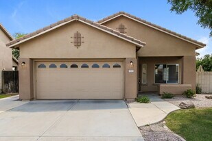 3377 S Tatum Ct in Gilbert, AZ - Building Photo