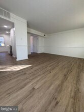 2070 Mayflower Dr in Woodbridge, VA - Building Photo - Building Photo