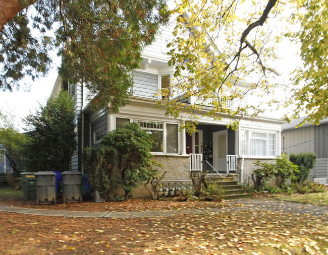 1024 SE 16th Ave in Portland, OR - Foto de edificio - Building Photo