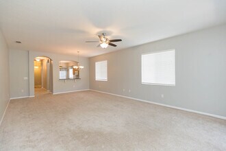 18135 Nassau Point Dr in Tampa, FL - Building Photo - Building Photo