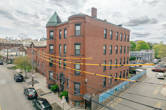 109 Windsor St in Cambridge, MA - Foto de edificio - Building Photo