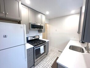 2443 Shrewsbury Rd in Columbus, OH - Building Photo - Building Photo