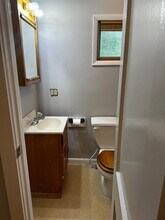 220 N James St, Unit Apartment #2 in Carthage, NY - Foto de edificio - Building Photo