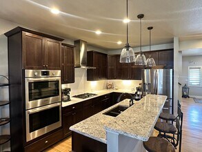 6938 White Snow Ct in Timnath, CO - Building Photo - Building Photo