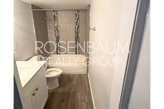 6320 N 16th St, Unit 203 in Phoenix, AZ - Foto de edificio - Building Photo