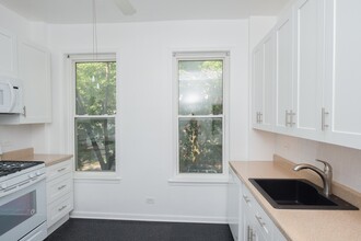 3625 W Wrightwood Ave, Unit G02C in Chicago, IL - Foto de edificio - Building Photo