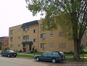 Multi-Family Bldg in Des Plaines, IL - Building Photo - Building Photo