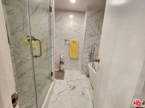 601 S Van Ness Ave in Los Angeles, CA - Building Photo - Building Photo