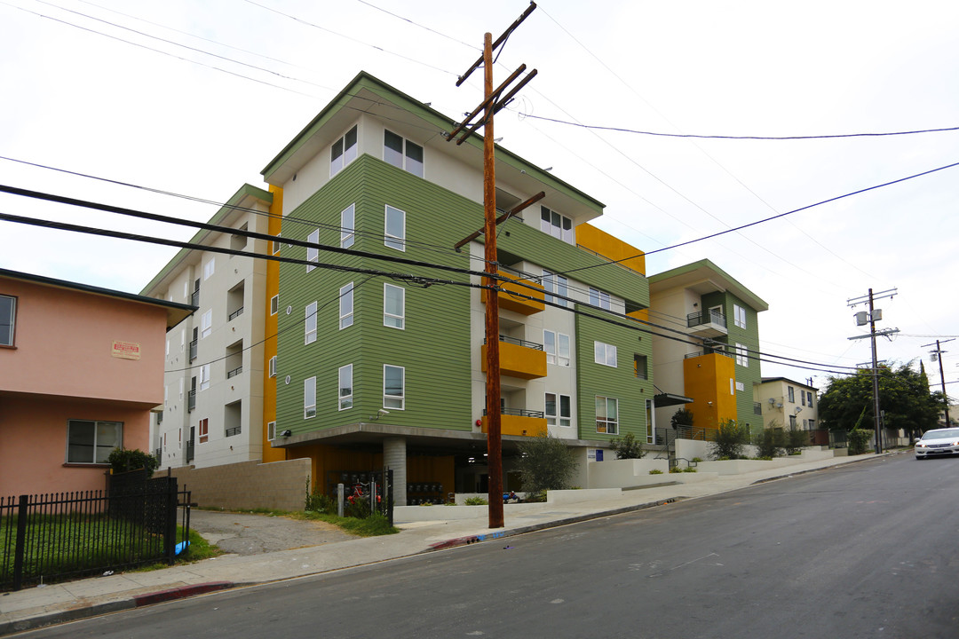 337 S Union Ave in Los Angeles, CA - Foto de edificio