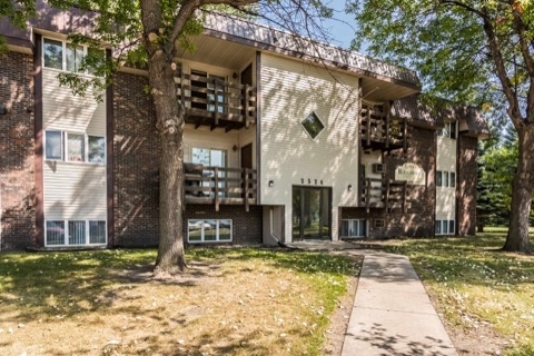 Roughrider in Grand Forks, ND - Building Photo