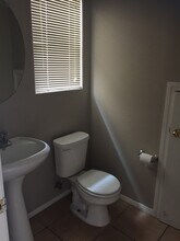 7723 Hampton Cove Ln in Las Vegas, NV - Building Photo - Building Photo