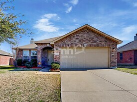 42 Larkspur Dr in Fate, TX - Building Photo