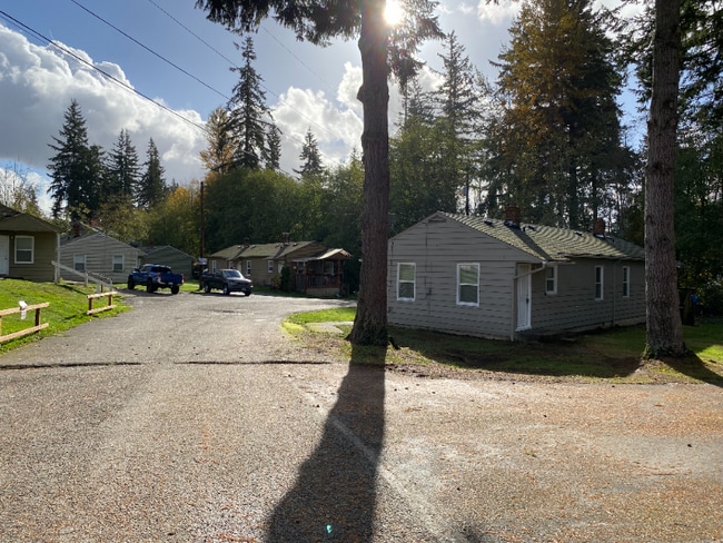 12221 Beverly Park Rd in Lynnwood, WA - Foto de edificio - Building Photo