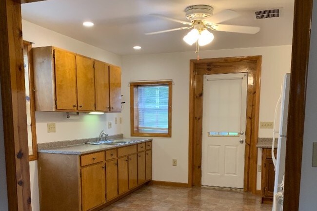 50 Howland Ave, Unit #50 in Adams, MA - Building Photo - Building Photo