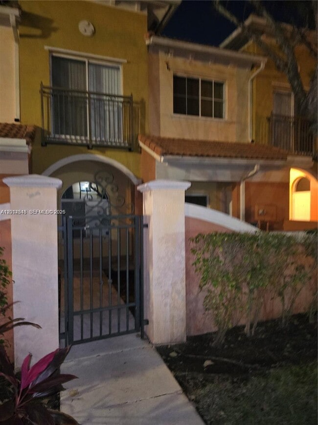 property at 1304 N Santa Catalina Cir